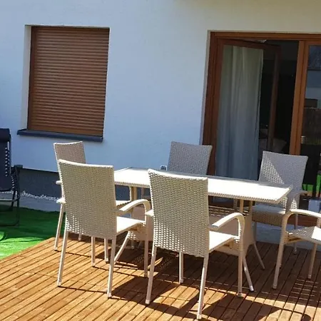 Apartament B1 * 코워브제크
